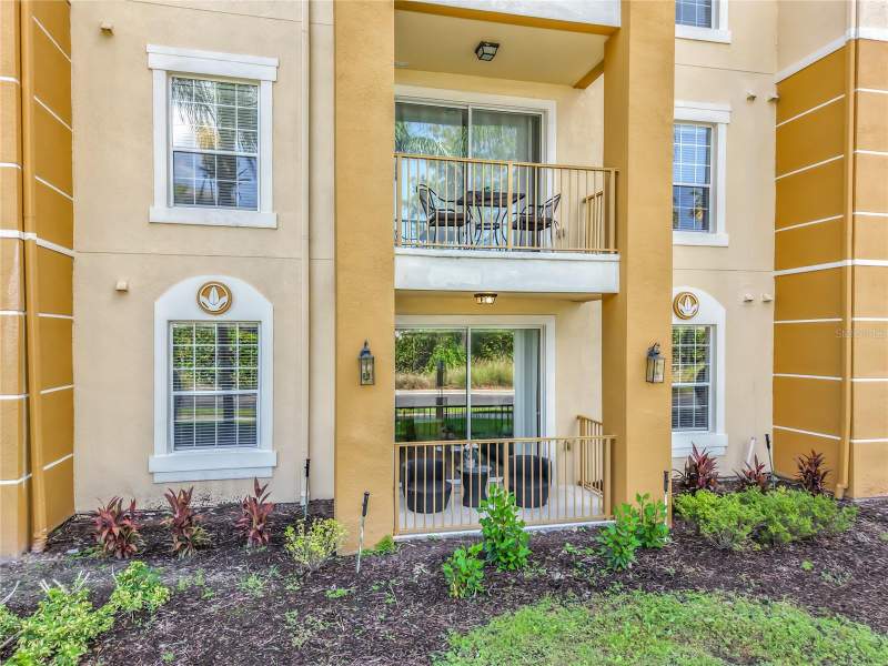 Vista Cay/Harbor SquareCondos for Sale in Orlando, FL