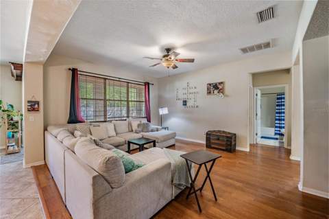 10945 Subtle Trail Drive, Riverview FL - photo 10 of 51