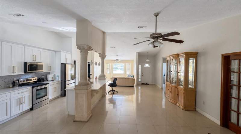 4 bedroom Single Family Residence at 822 Valnera Court, Poinciana Village 1 Nbhd 2, Kissimmee — photo 4