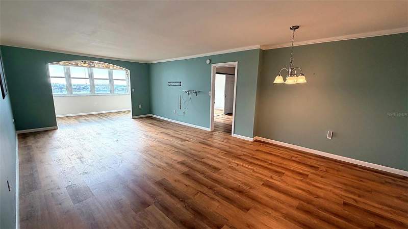 2 bedroom Condominium at 5130 Brittany Drive #807, Bayway Isles Point Brittany Three, St Petersburg — photo 3