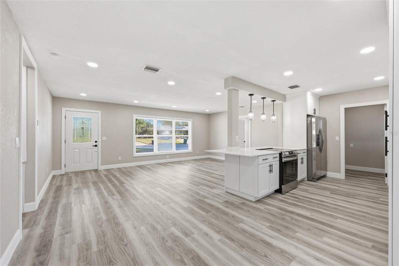 3 bedroom Single Family Residence at 1817 HUNT LANE, DOUGLAS MANOR ESTATE, CLEARWATER — photo 5