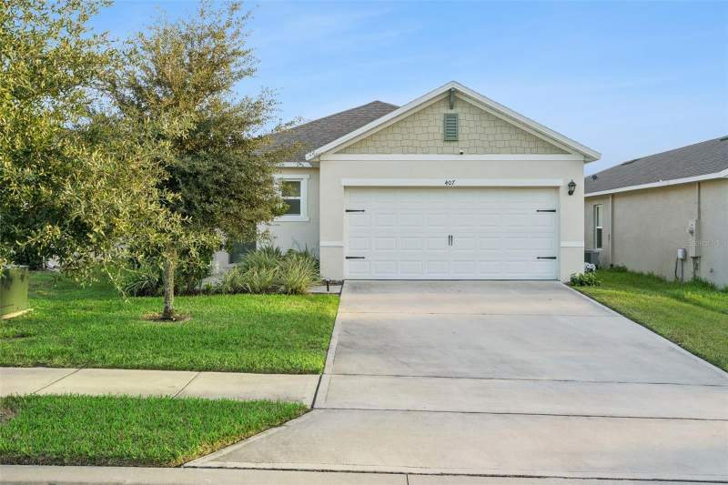 3 bedroom Single Family Residence at 407 Charlotte Way, Victoria Oaks Phase D Mb 63 Pgs 144-148, Deland — photo 3