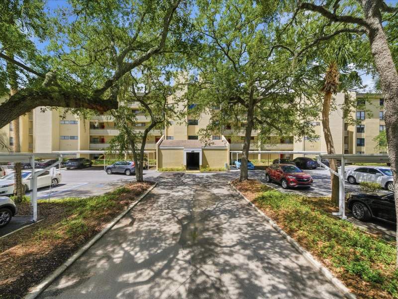 2 bedroom Condominium at 13626 Greenfield Drive #401, Carrollwood Village Greenfield, Tampa — photo 4