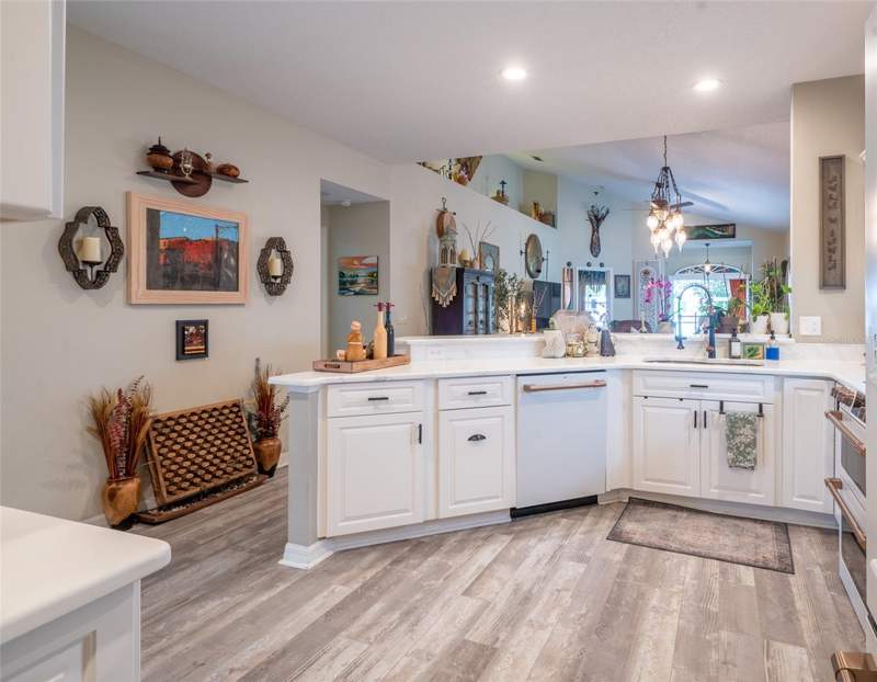 2 bedroom Single Family Residence at 8027 Saint Andrews Way, Country Club Of Mount Dora Phase 11-7, Mount Dora — photo 5