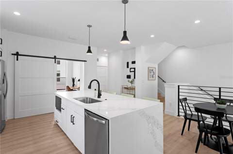 3870 Pompano Drive, St Petersburg FL - photo 13 of 38