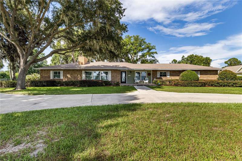 4 bedroom Single Family Residence at 32834 Lakeshore Drive, Fairview Sub, Tavares — photo 2