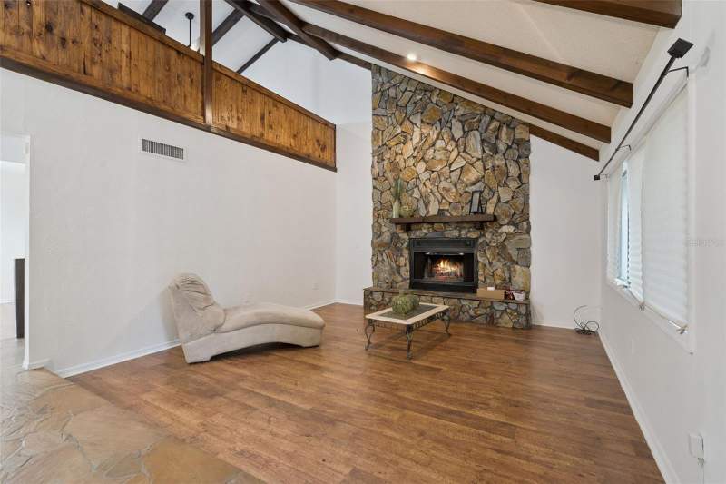 3 bedroom Single Family Residence at 9916 Jackson Road, Golfview Sub, Leesburg — photo 5
