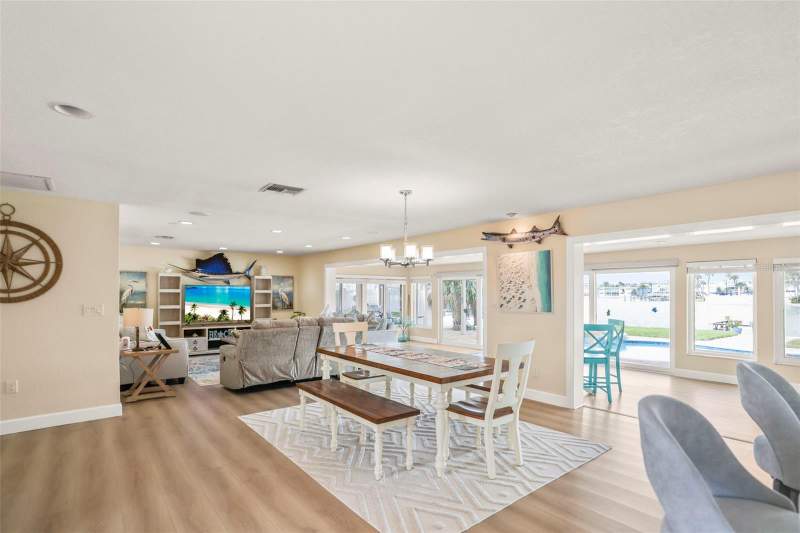 3 bedroom Single Family Residence at 6360 2nd Palm Point, Three Palms Point, St Petersburg — photo 5