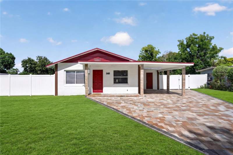 1241 DEEROCK DRIVE home for sale in Malibu Groves