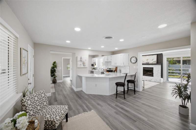 3 bedroom Single Family Residence at 923 N Palm Drive, Palm Ridge Manor 1st Add, Largo — photo 5