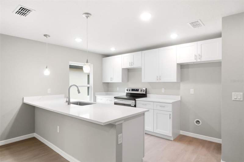 3 bedroom Single Family Residence at 2107 Suanee Avenue #200, Eustis Rosenwald Gardens, Eustis — photo 3