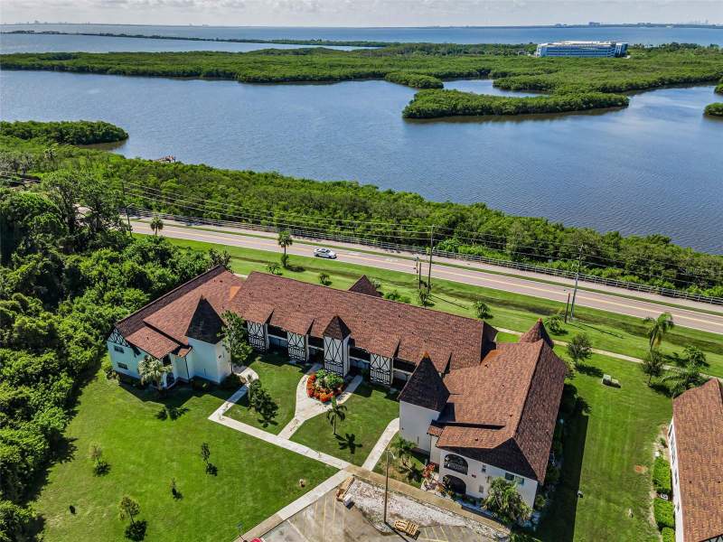 2 bedroom Condominium at 320 N Bayshore Boulevard #107, Harbour Towne Condo, Clearwater — photo 5