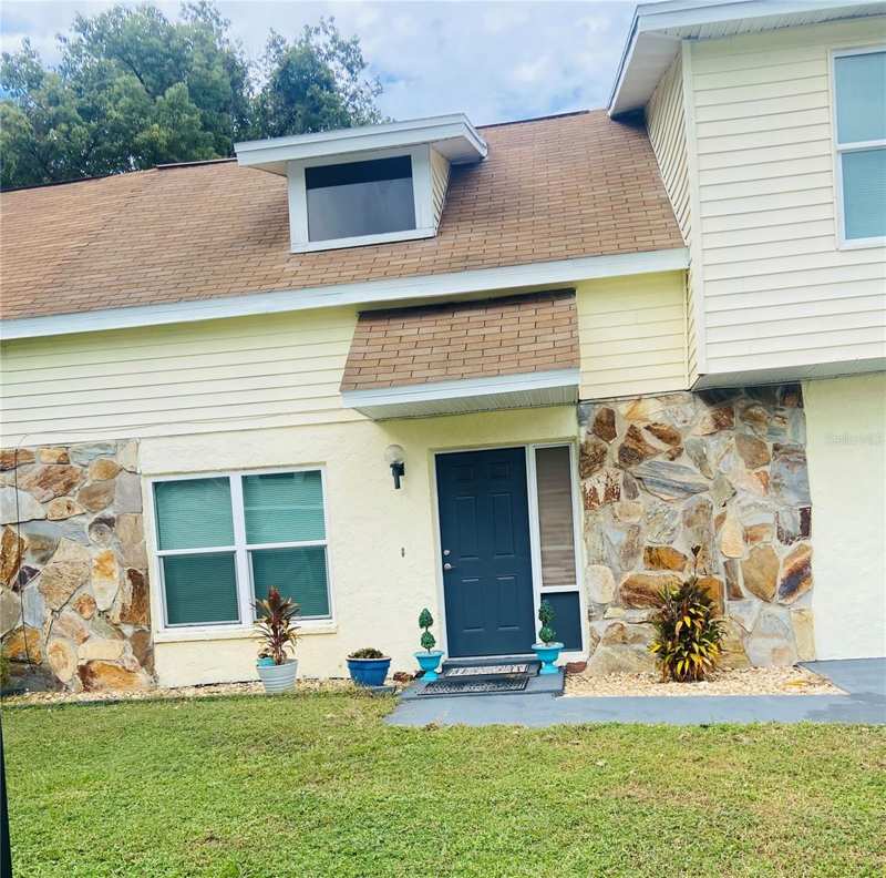 3 bedroom Half Duplex at 721 Gasparino Court, Bella Haven Duplexes, Seffner — photo 1