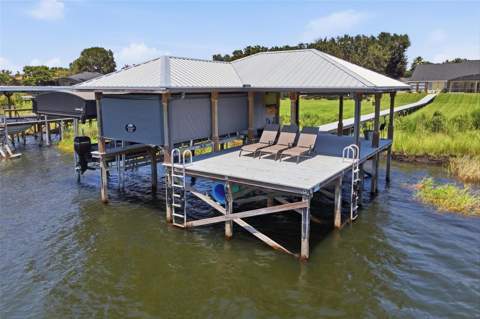 3716 Bayshore Circle, Tavares FL - photo 8 of 82