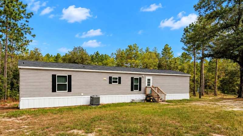 3 bedroom Manufactured Home at 6038 NW 17th Court, Suwannee River Estates, Bell — photo 1