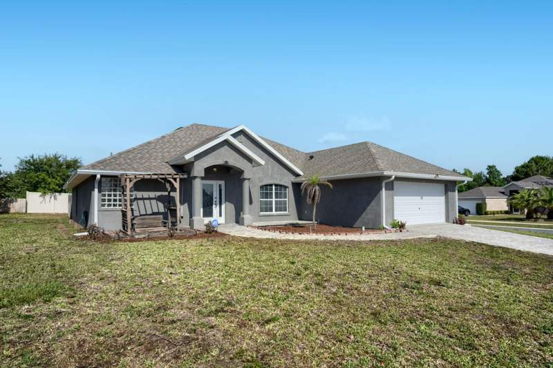 3 bedroom Single Family Residence at 4460 Marsh Harbor Drive, Tavares Groves At Baytree Ph 03, Tavares — photo 2