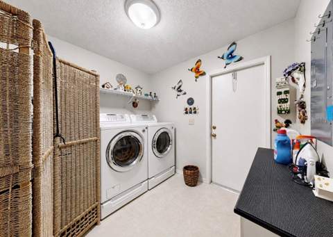 319 Linger Lane, Sun City Center FL - photo 11 of 31
