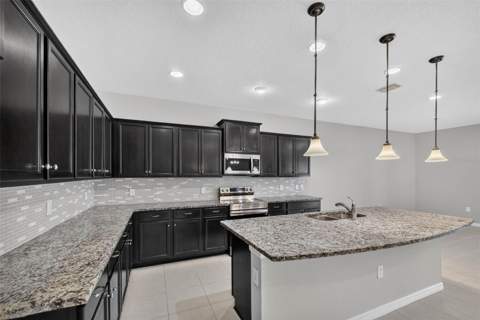 8924 Bengal Court, Kissimmee FL - photo 7 of 51