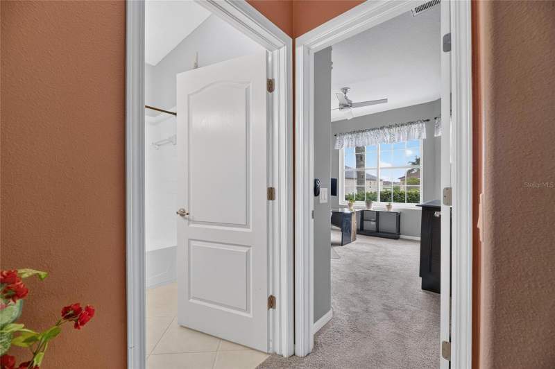4 bedroom Single Family Residence at 13311 Graham Yarden Drive, South Fork Unit 9, Riverview — photo 4