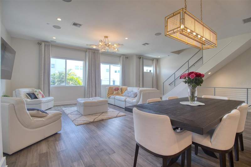 3 bedroom Townhouse at 3100 W Paul Avenue #2, South Macdill Twnhms, Tampa — photo 2