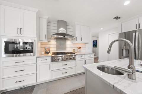 109 Driftwood Lane, Largo FL - photo 12 of 96
