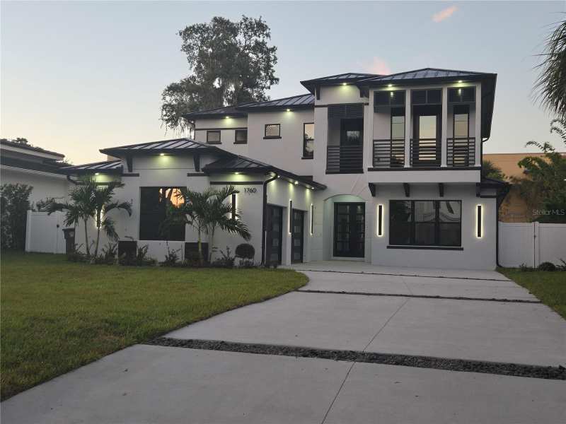 5 bedroom Single Family Residence at 1760 Oakhurst Avenue, Jenkins Second Add, Winter Park — photo 1