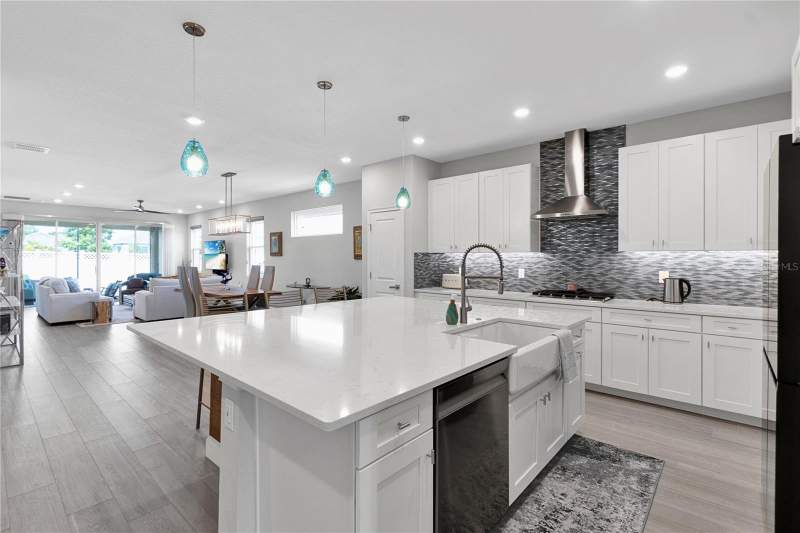 4 bedroom Single Family Residence at 5344 Wishing Arch Drive, Mirabay Prcl 8, Apollo Beach — photo 2