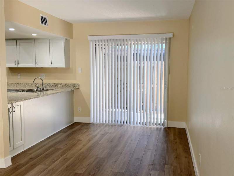 3 bedroom Townhouse at 3205 Deer Court, Buckhorn Creek Unit 1, Brandon — photo 5