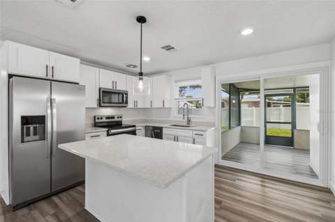 4417 W Fairview Heights, Tampa FL - photo 7 of 42