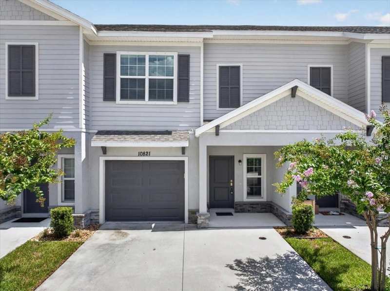 3 bedroom Townhouse at 10821 Quickwater Court, Calusa Crk, Riverview — photo 1