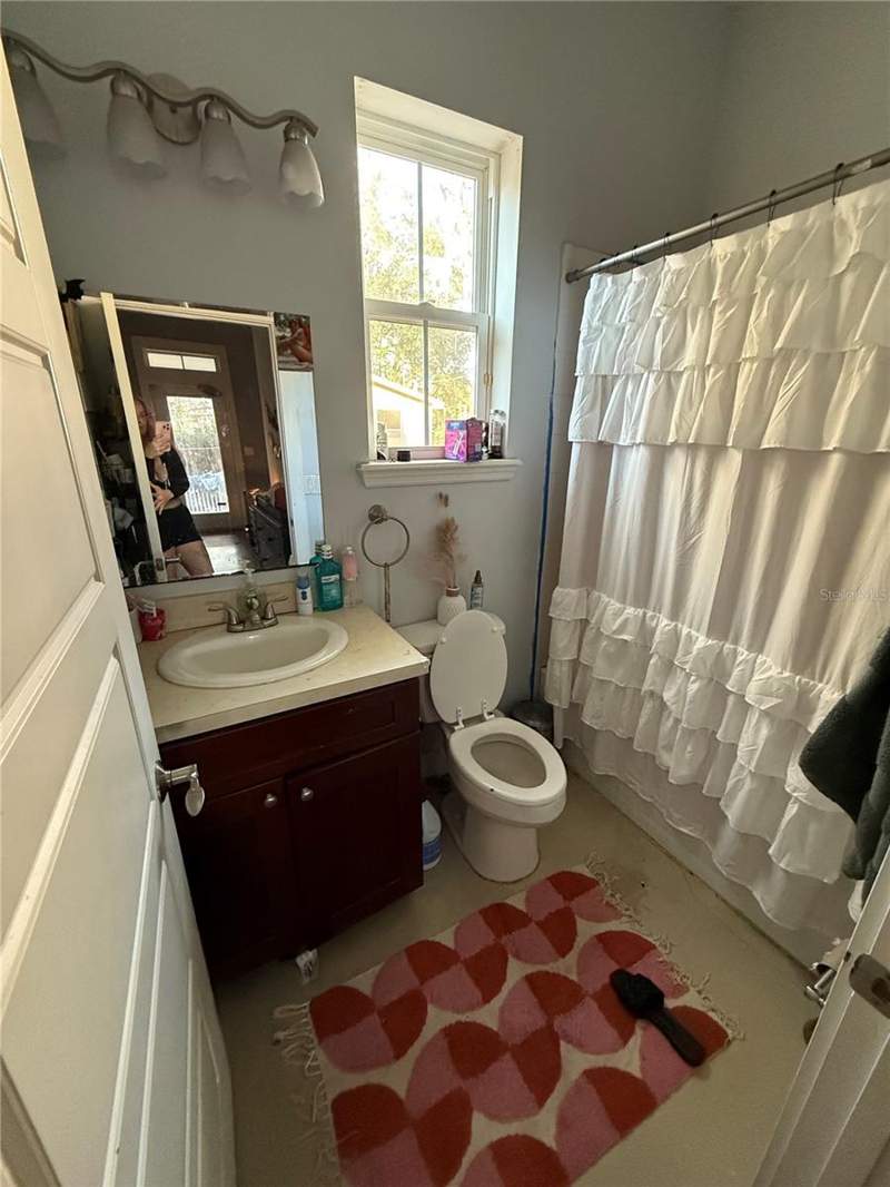 3 bedroom Single Family Residence at 727 NW 4th Avenue, Browns Add -J M Fennell, Gainesville — photo 4