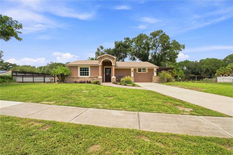3 bedroom Single Family Residence at 9020 Auburn Way, Townn Country Park Unit 59, Tampa — photo 5