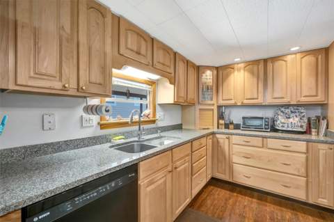 132 W Saint Lucia Loop, Apollo Beach FL - photo 6 of 55