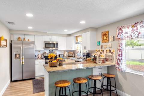 2152 Arcadia Road, Holiday FL - photo 9 of 30