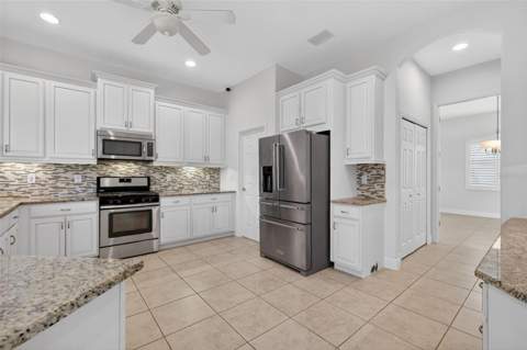 8237 Bridgeport Bay Circle, Mount Dora FL - photo 15 of 66