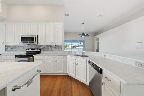 13230 Graham Yarden Drive, Riverview FL - photo 8 of 40