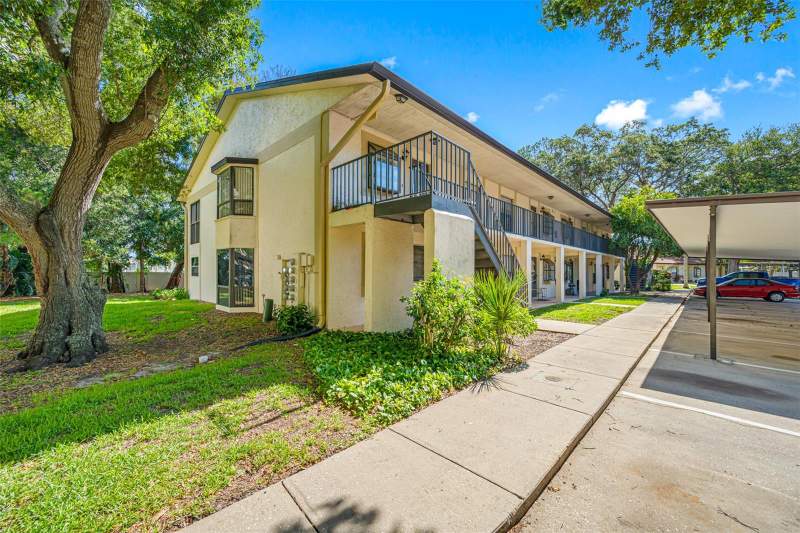 2 bedroom Condominium at 11511 113th Street #10A, Deerwood Gardens, Largo — photo 2