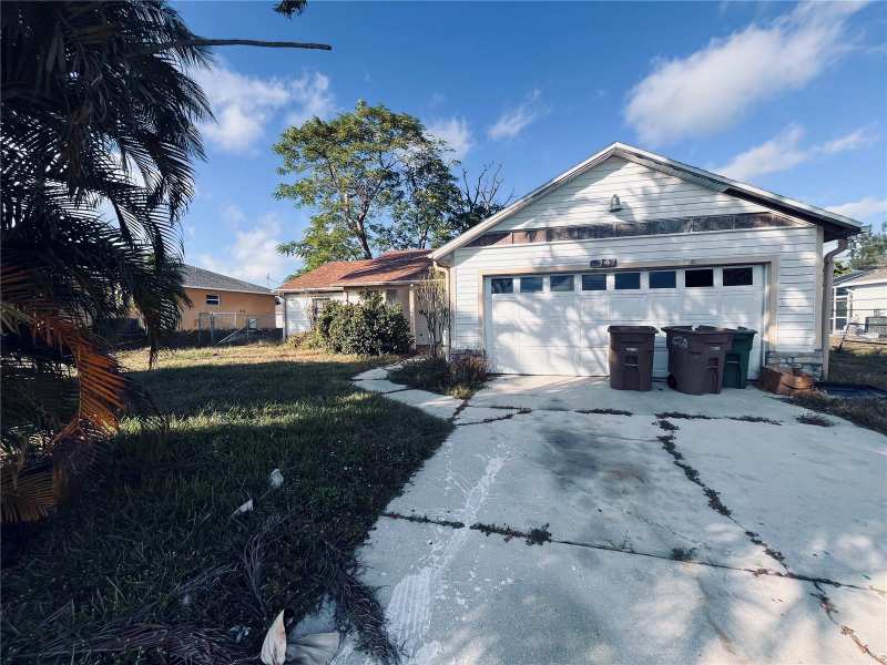 3 bedroom Single Family Residence at 2247 SW 4th Street, Cape Coral, Cape Coral — photo 1