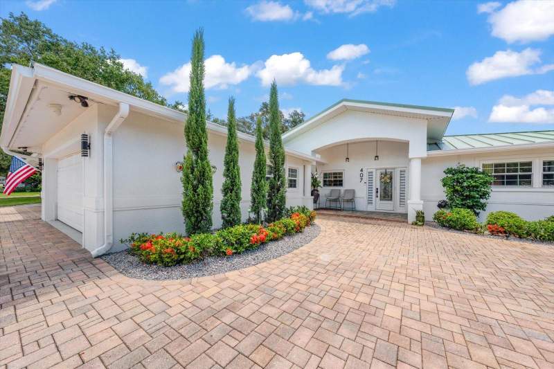 4 bedroom Single Family Residence at 407 HARBOR VIEW LANE, HARBOR BLUFFS SEC 3, LARGO — photo 2
