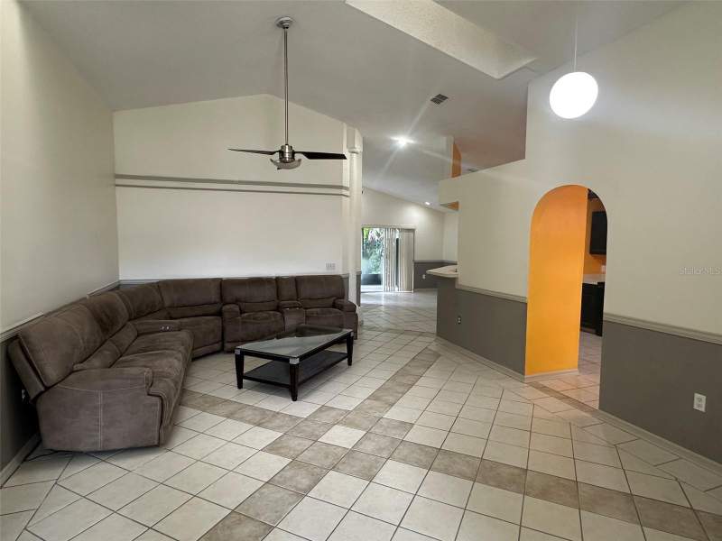 4 bedroom Single Family Residence at 815 Delfino Place, Chase Groves Unit 10, Lake Mary — photo 2