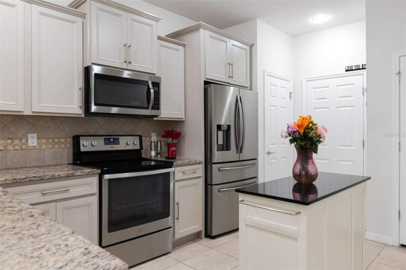 2 bedroom Townhouse at 9213 Hillcroft Drive, Magnolia Park Northeast Reside, Riverview — photo 5