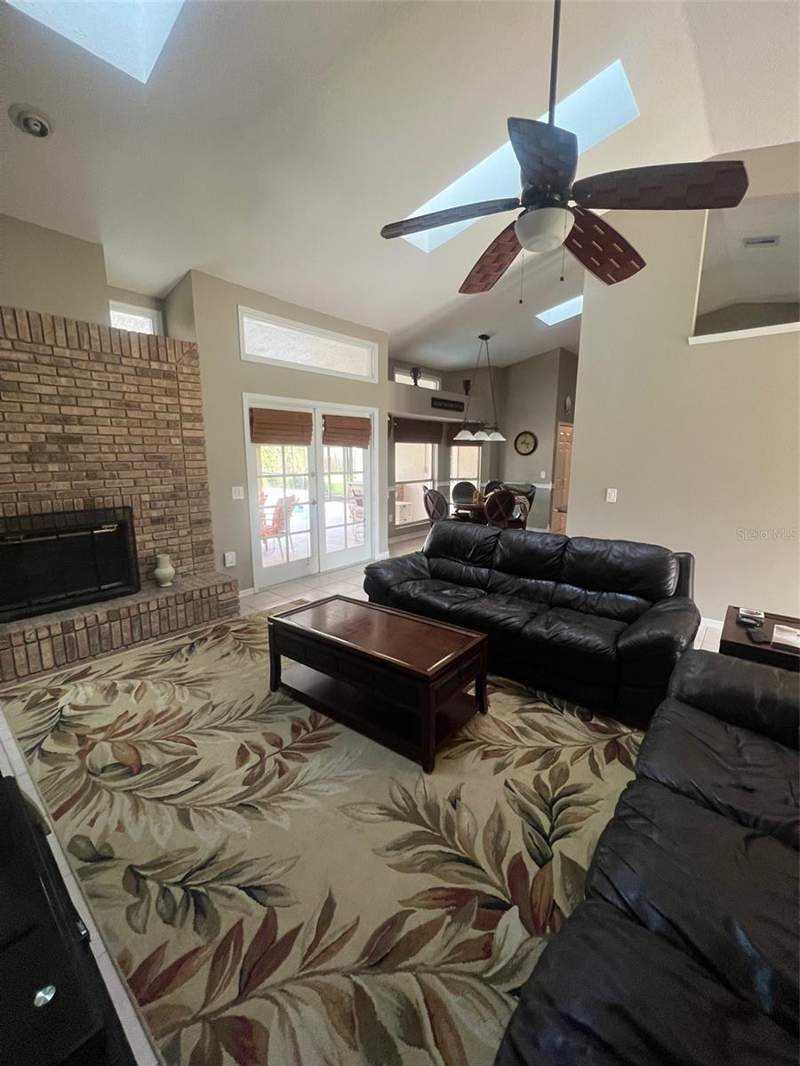 4 bedroom Single Family Residence at 1545 ANTOINETTE COURT, LAFAYETTE FOREST, OVIEDO — photo 4