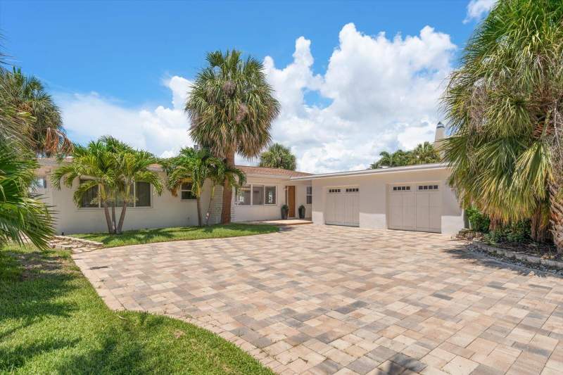 3 bedroom Single Family Residence at 1854 Venetian Point Drive, Venetian Point, Clearwater — photo 2