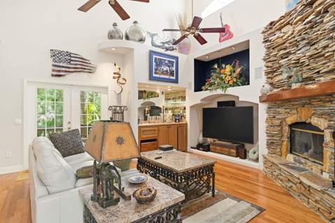 503 Palm Avenue, Palm Harbor FL - photo 13 of 55