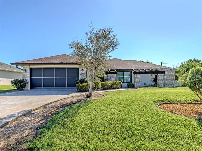 2 bedroom Single Family Residence at 7068 Denmark Street, Port Charlotte Sec 074, Englewood — photo 1