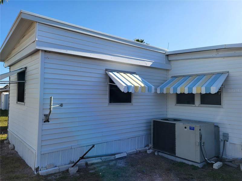 3 bedroom Mobile Home at 12017 Cartwright Drive, Ponderosa Park, Hudson — photo 3