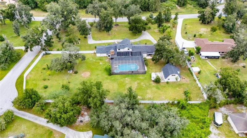 4 bedroom Single Family Residence at 12603 Lake Hills Drive, Shadow Run Unit 2, Riverview — photo 4