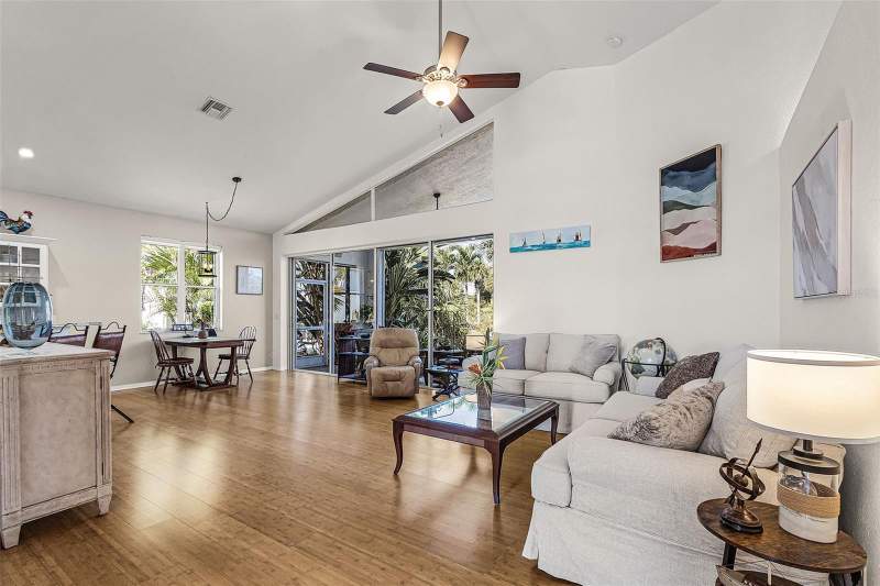 2 bedroom Single Family Residence at 17844 Hibiscus Cove Court, Hibiscus Cove Land Condo, Punta Gorda — photo 4