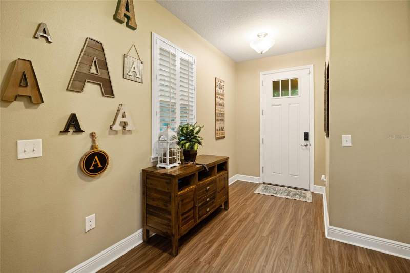 5 bedroom Single Family Residence at 5840 Marmalade Lane, Seminole Groves, Seminole — photo 3