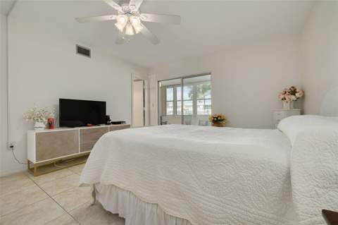 1001 77th Avenue #112, St Petersburg FL - photo 6 of 6